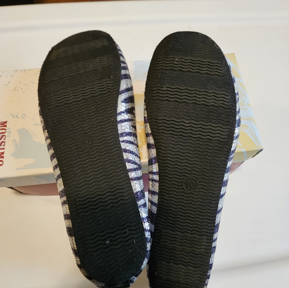 Women's flats
